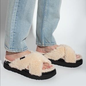 UGG Fuzz Sugar Cross Slides Natural Black Platform 9 Slip On Wool Slippers